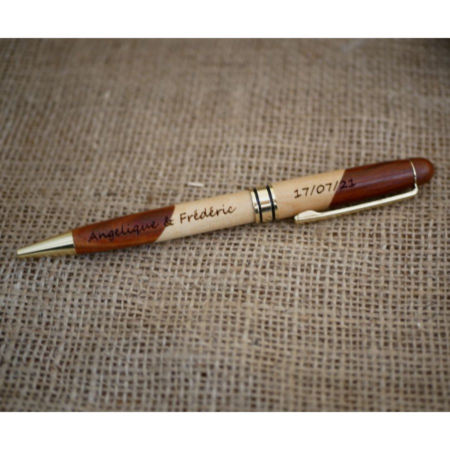 Engraved two-tone wooden pen to personalize