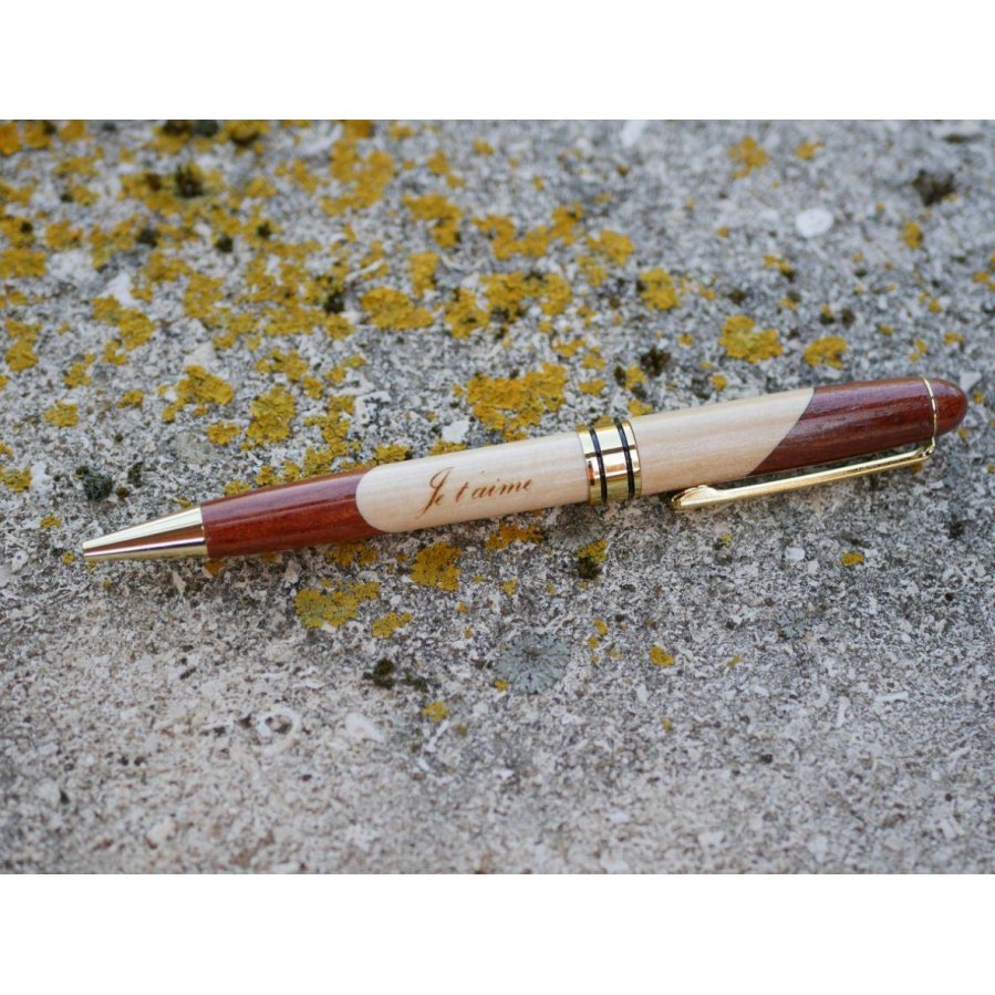 Engraved two-tone wooden pen to personalize