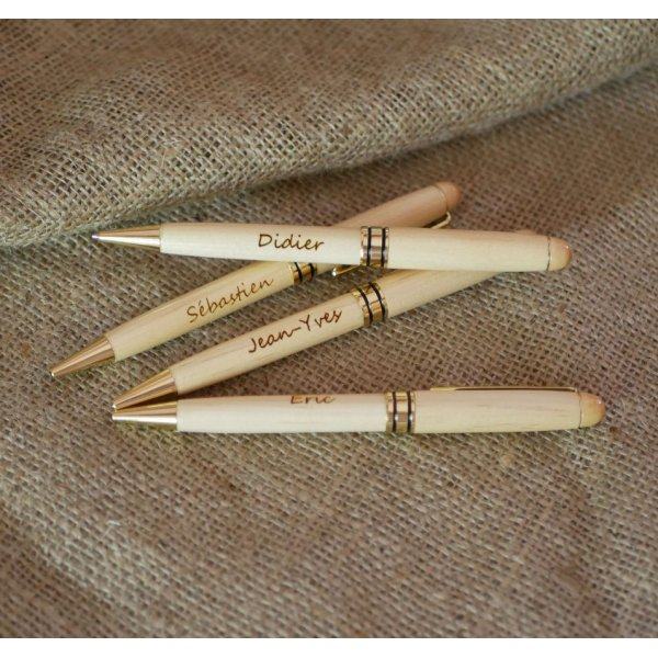 Engraved light wood pen to personalize