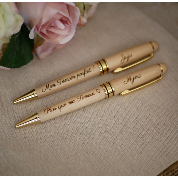Engraved light wood pen to personalize