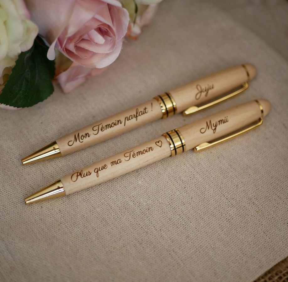 Engraved light wood pen to personalize