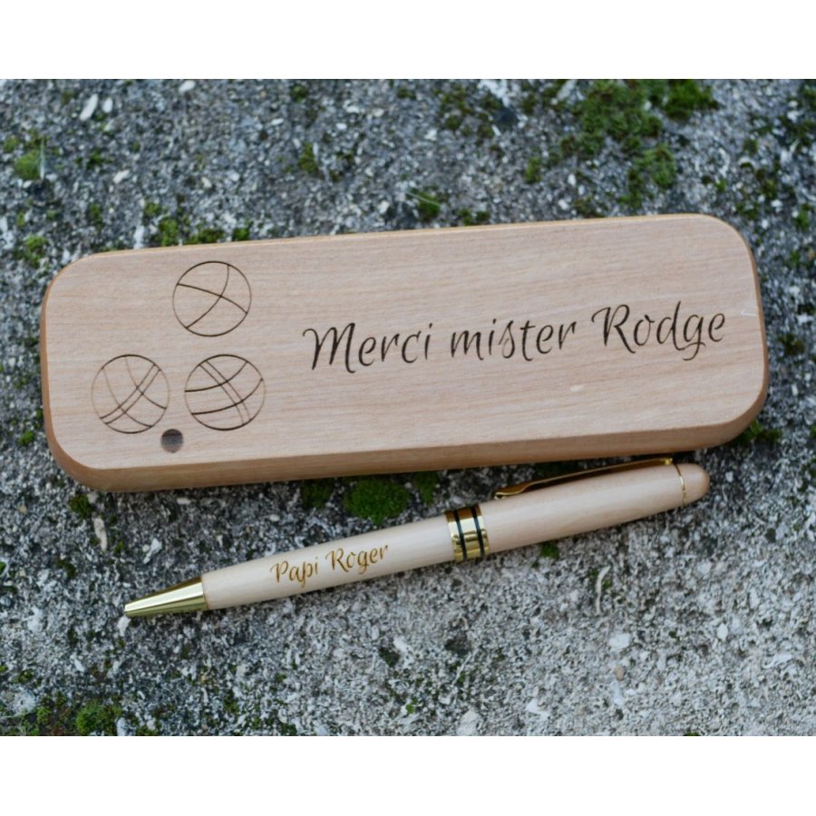 Engraved maple wood pen in solid wood box