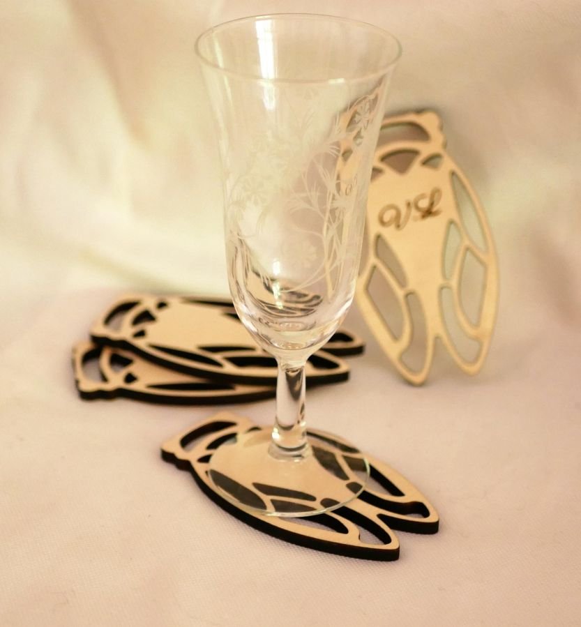 4 Wooden Coasters Wooden Cicadas to personalize