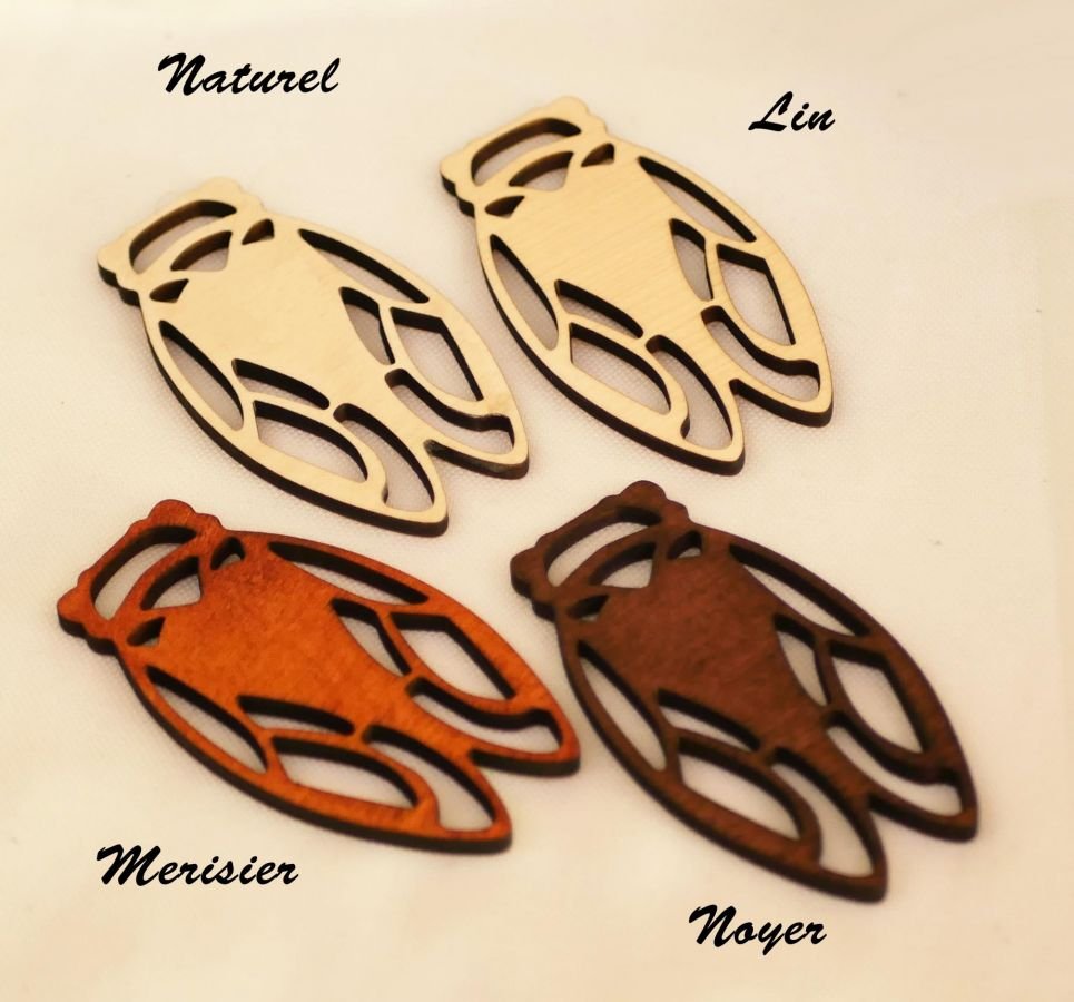 4 Wooden Coasters Wooden Cicadas to personalize