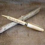 Engraved light wood pen to personalize