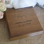 Walnut wood photo case and USB 3.0 key 32 GB customizable