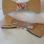 Wooden mini bow tie brooch to personalize