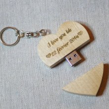 128 GB engraved wooden heart USB flash drive to personalize