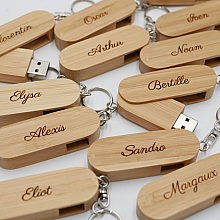 16 GB bamboo USB key ring to engrave and personalize