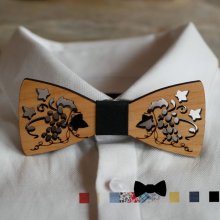 Openwork wooden bow tie with vine and leaves made in France