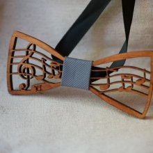 Wooden bow tie with music theme, score and treble clef, customizable