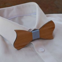 Original asymmetrical bow tie in cherry wood to personalize