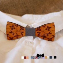Wooden bow tie for children engraved with flowers to be personalized with the men's model