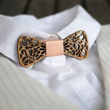 Elegant wooden mini bow tie