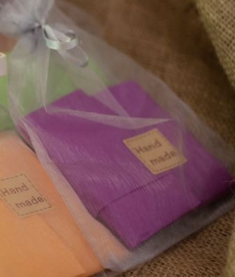 1. Organza fabric pouch (+ 0.50 €)