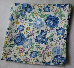 L11-Liberty Felicite blue+Square pocket (+ 10.80 &euro;)