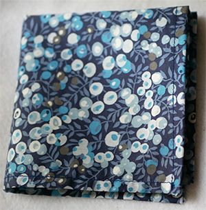 L13- Liberty Wiltshire blue+Square pocket (+ 10.80 &euro;)