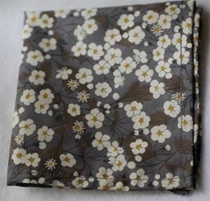 L8-Liberty Mitsi Dark Grey+Square pocket (+ 10.80 &euro;)